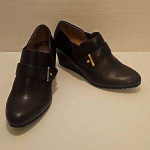 Lifestride soft style wedge bootie 8.5